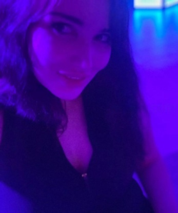 Со мной ты откроешь для себя мир наслаждения и удовольствия. У меня есть опыт, о котором мечтает каждый. Мои услуги полны разнообразия, я готова исполнить все твои фантазии. Экспериментировать - это мое хобби. В отзывах меня называют и чувственной, и нежной, и страстной одновременно. Жду тебя в своей уютной квартирке, чтобы наш встреча стала памятной и незабываемой. Посмотри мои фото, они доказывают, что я - настоящая красотка, и ты убедишься в этом, когда мы встретимся. Не упусти шанс испытать настоящий эмоциональный всплеск и страсть со мной. Жду звонка от тебя, мой дорогой! 😘 48, 28 лет