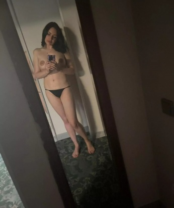 Со мной ты откроешь для себя мир наслаждения и удовольствия. У меня есть опыт, о котором мечтает каждый. Мои услуги полны разнообразия, я готова исполнить все твои фантазии. Экспериментировать - это мое хобби. В отзывах меня называют и чувственной, и нежной, и страстной одновременно. Жду тебя в своей уютной квартирке, чтобы наш встреча стала памятной и незабываемой. Посмотри мои фото, они доказывают, что я - настоящая красотка, и ты убедишься в этом, когда мы встретимся. Не упусти шанс испытать настоящий эмоциональный всплеск и страсть со мной. Жду звонка от тебя, мой дорогой! 😘 48, 28 лет